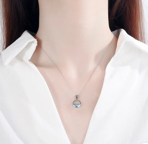 925 Sterling Silber Gem Inlay
Runde Anhänger Halskette
Blue Zircon Necklace|925 Silver