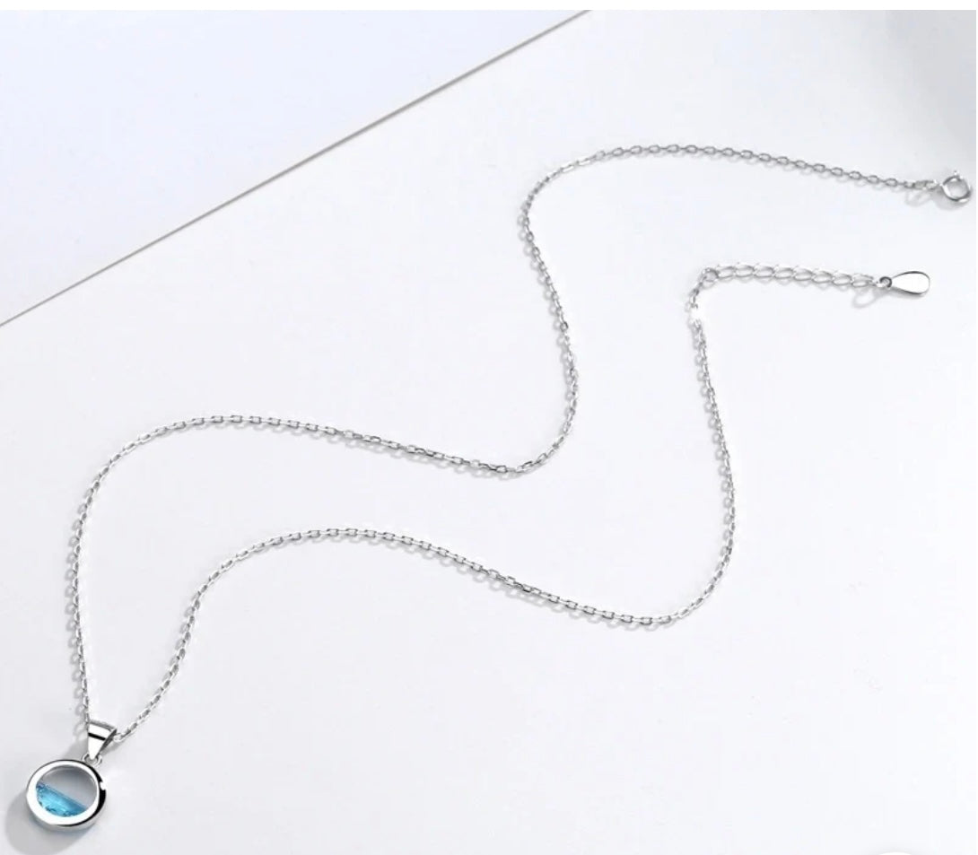 925 Sterling Silber Gem Inlay
Runde Anhänger Halskette
Blue Zircon Necklace|925 Silver