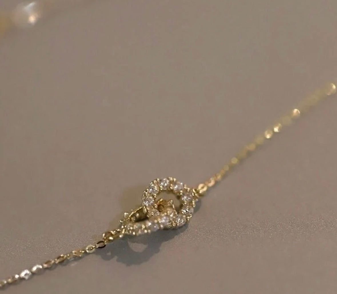 Halskette mit Anhänger aus 925er Sterlingsilber mit künstlichen Edelsteinen und Inlay